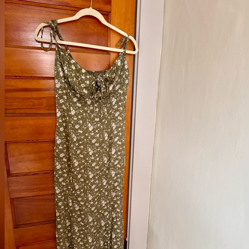 Green Floral Midi Dress- BNWT - L
